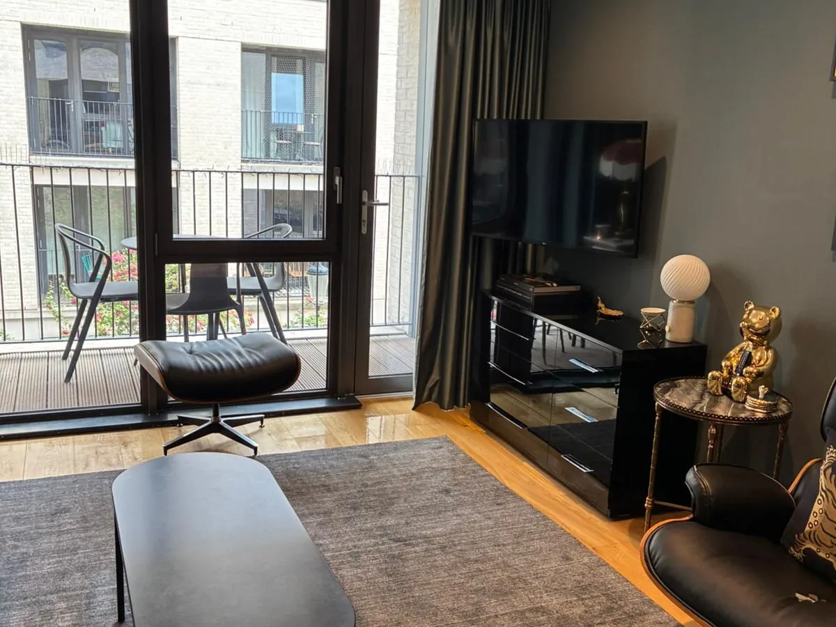 Interior window cleaning